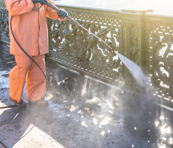 Properties need fence pressure washing in Largo.